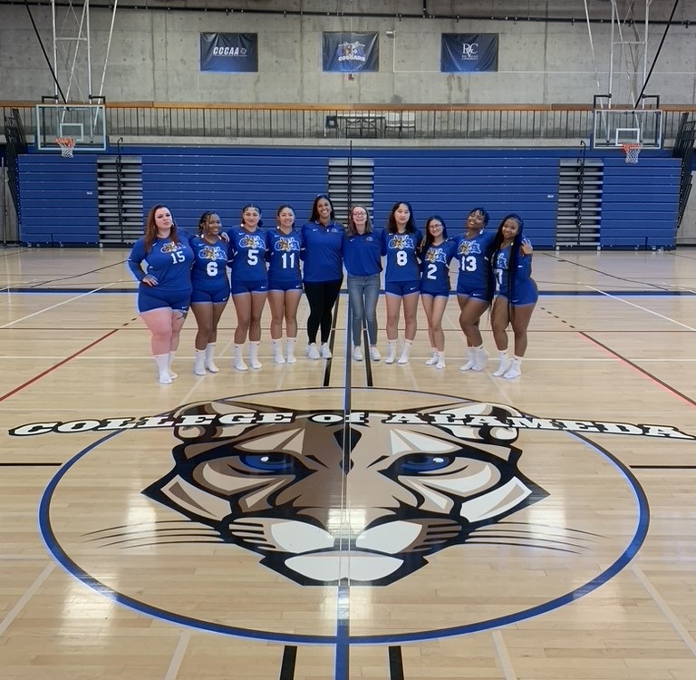 2023-24 Women's Volleyball Team and Coaches